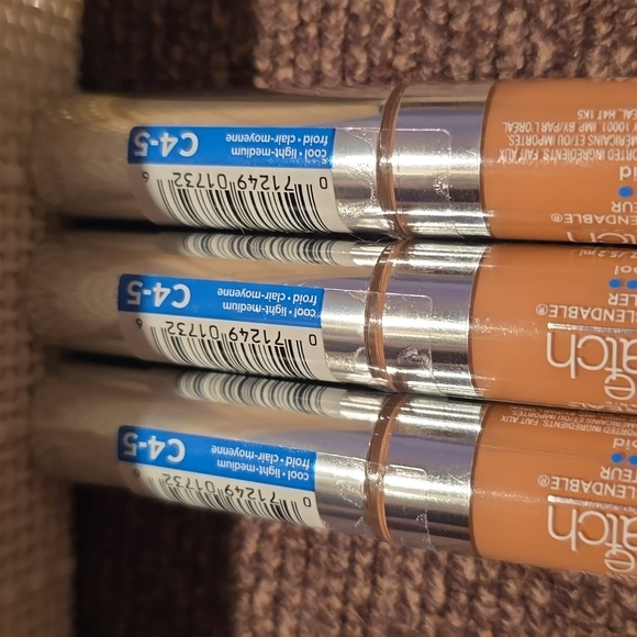 LOREAL WOMEN'S TRUE MATCH SUPER-BLENDABLE CONCEALER BUNDLE OF 3 - Picture 3 of 5